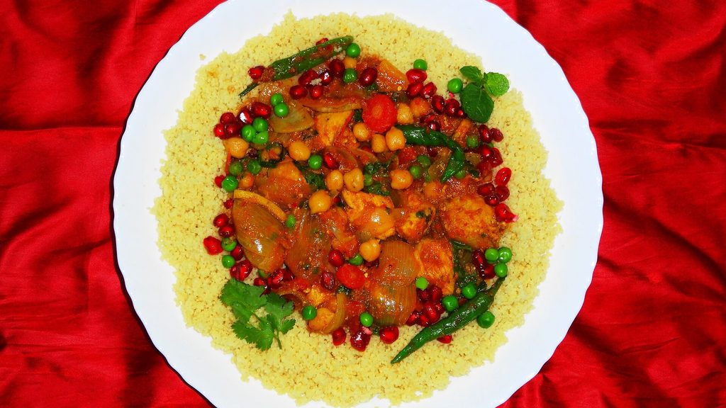 Couscous met kip, dadels en groente