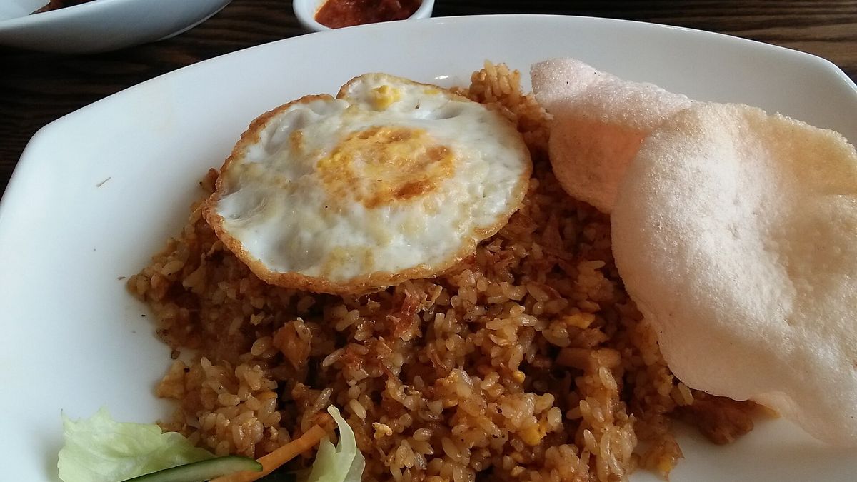 Nasi goreng met ei