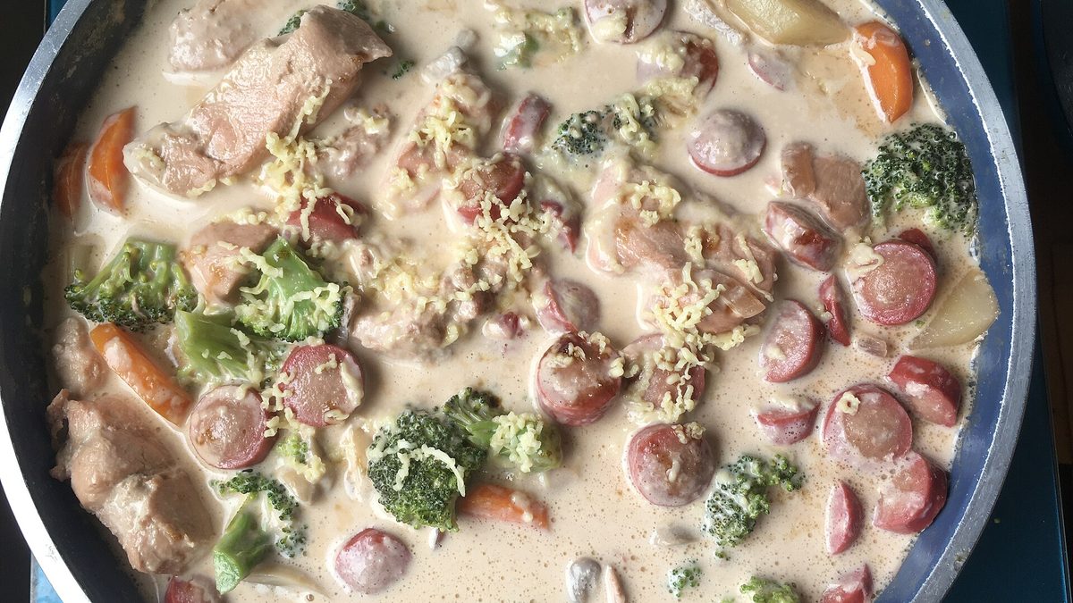 Ovenschotel met aardappel, kip en broccoli