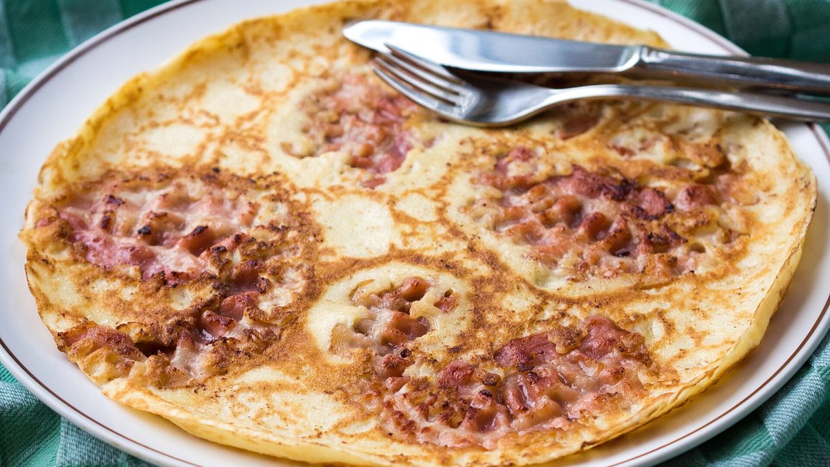 Pannenkoeken met spek en ui