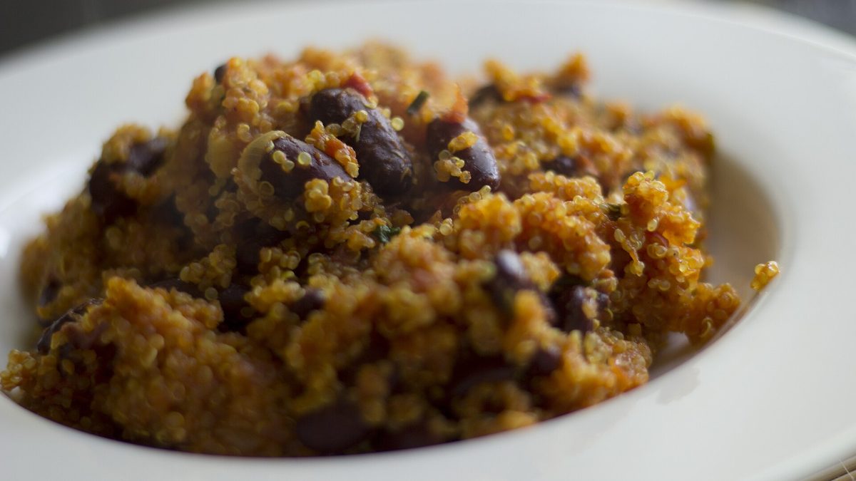 Quinoa met paddenstoelen en kidneybonen