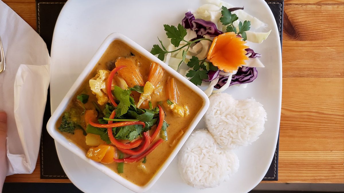 Vegan massaman curry met kikkererwten